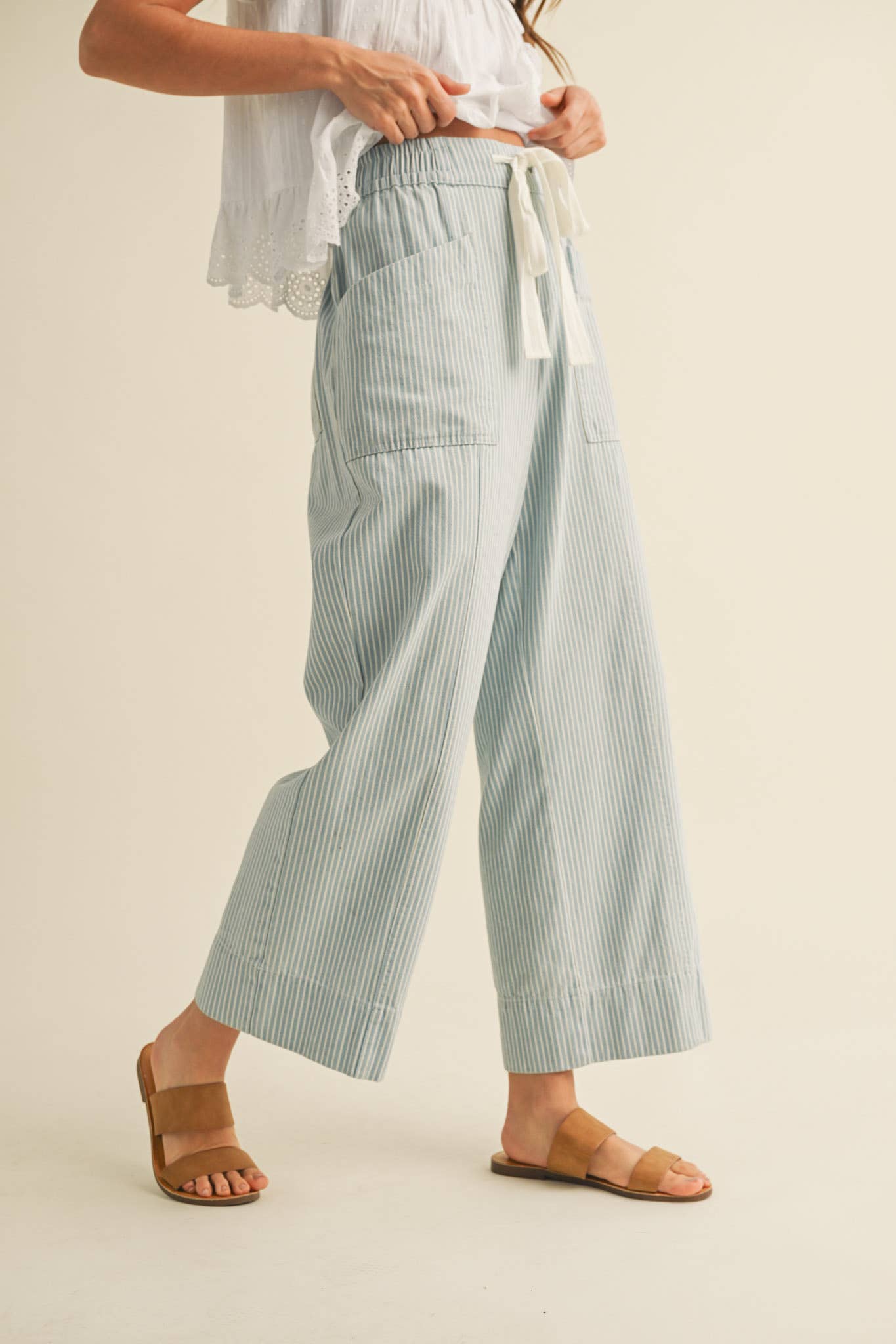 Sky Wide Leg Cropped Pants