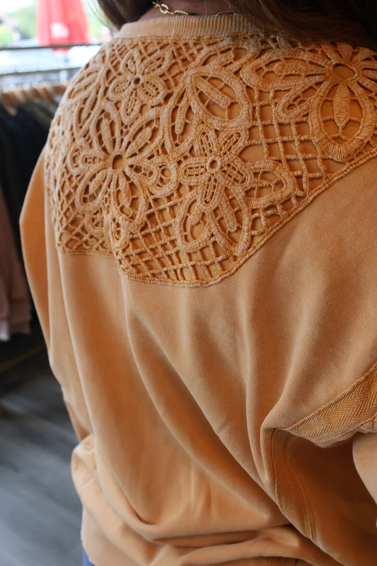 Dea Crochet Patch Crewneck