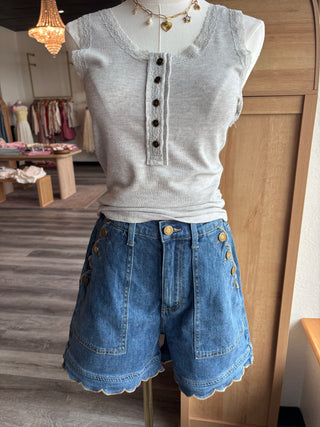 Gillian Scalloped Shorts