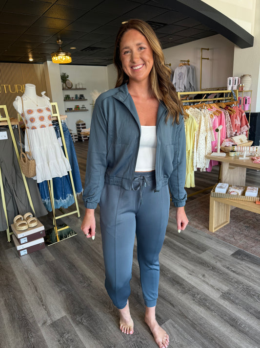 Sharon Mock Neck Zip Up Active Jacket