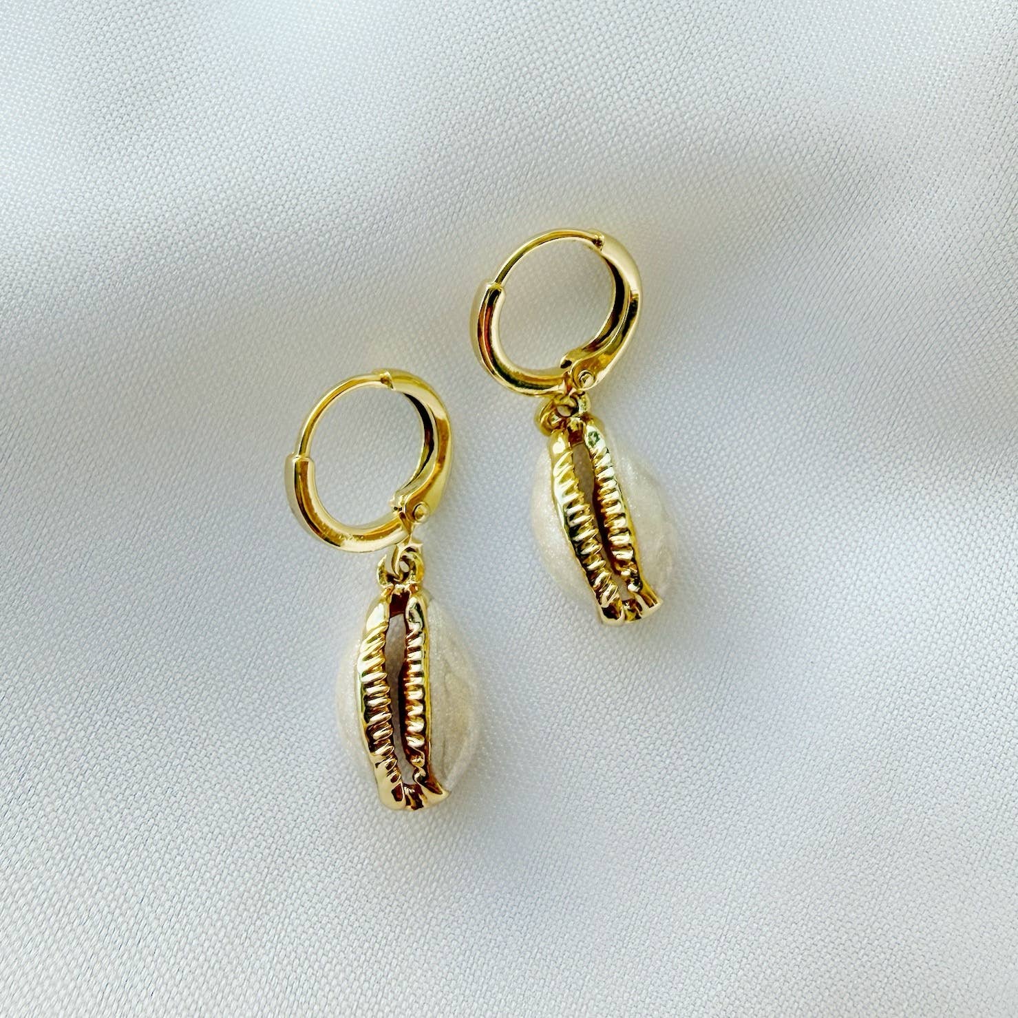 Shell Beachy Huggie Hoops