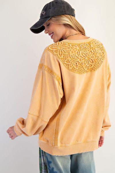 Dea Crochet Patch Crewneck