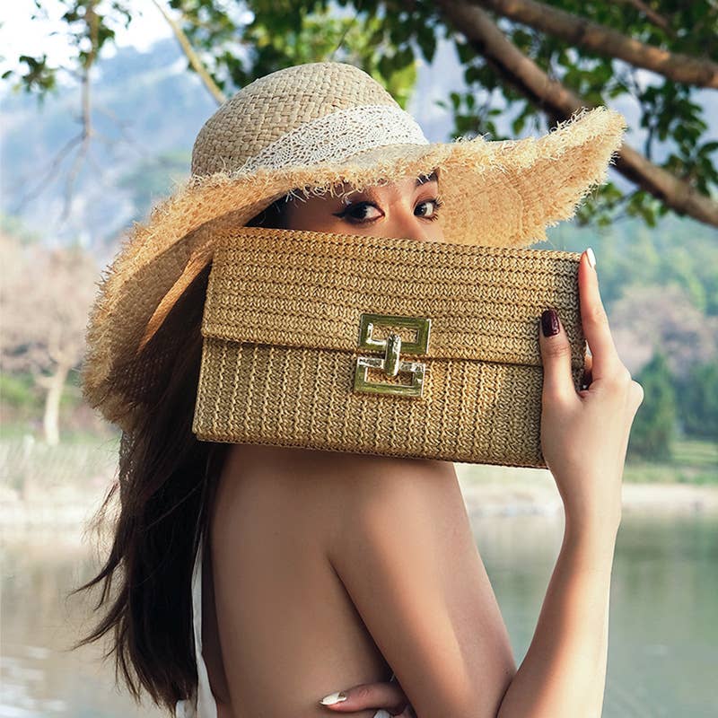 Peachy Clutch