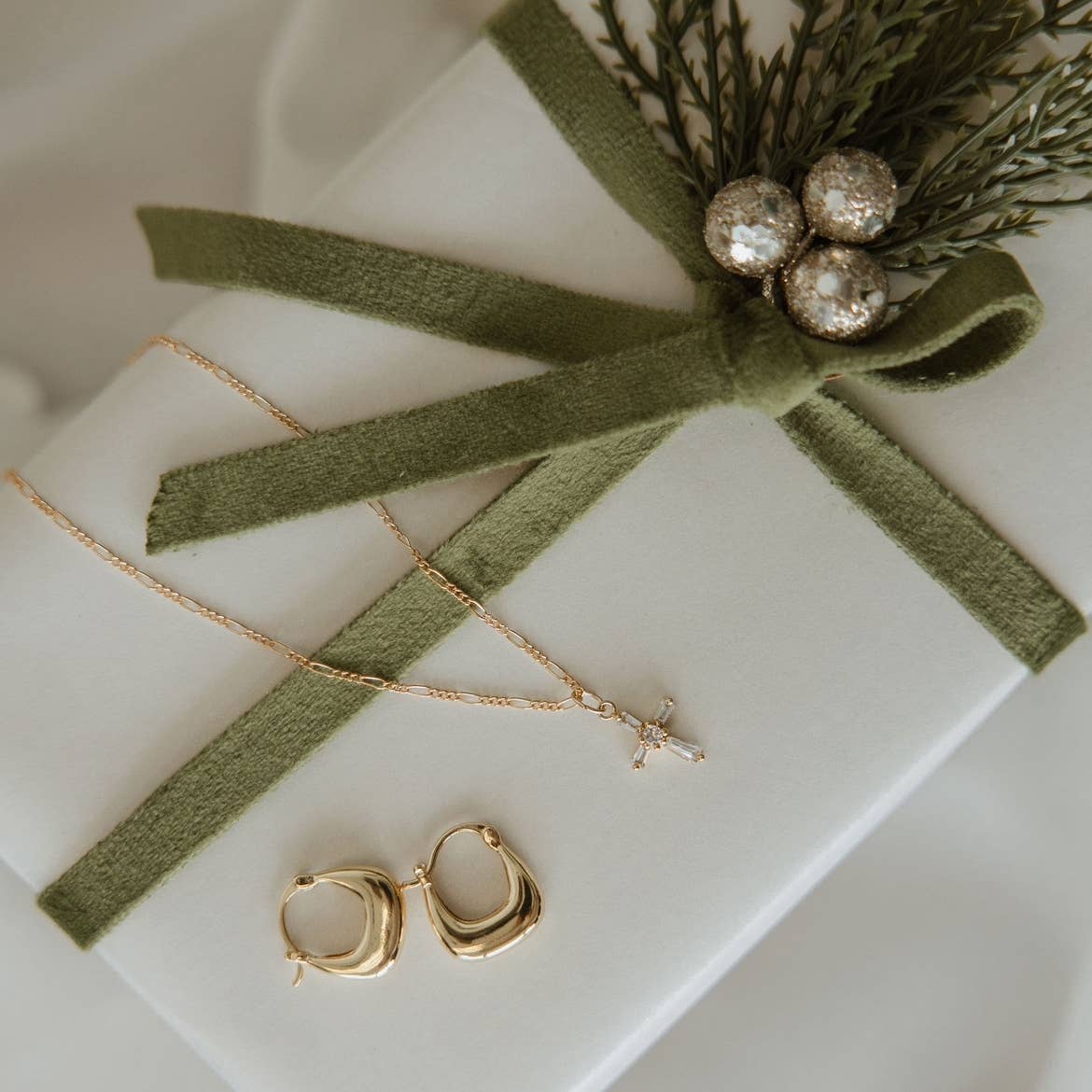 Shaina Hoops Earrings Gold Filled