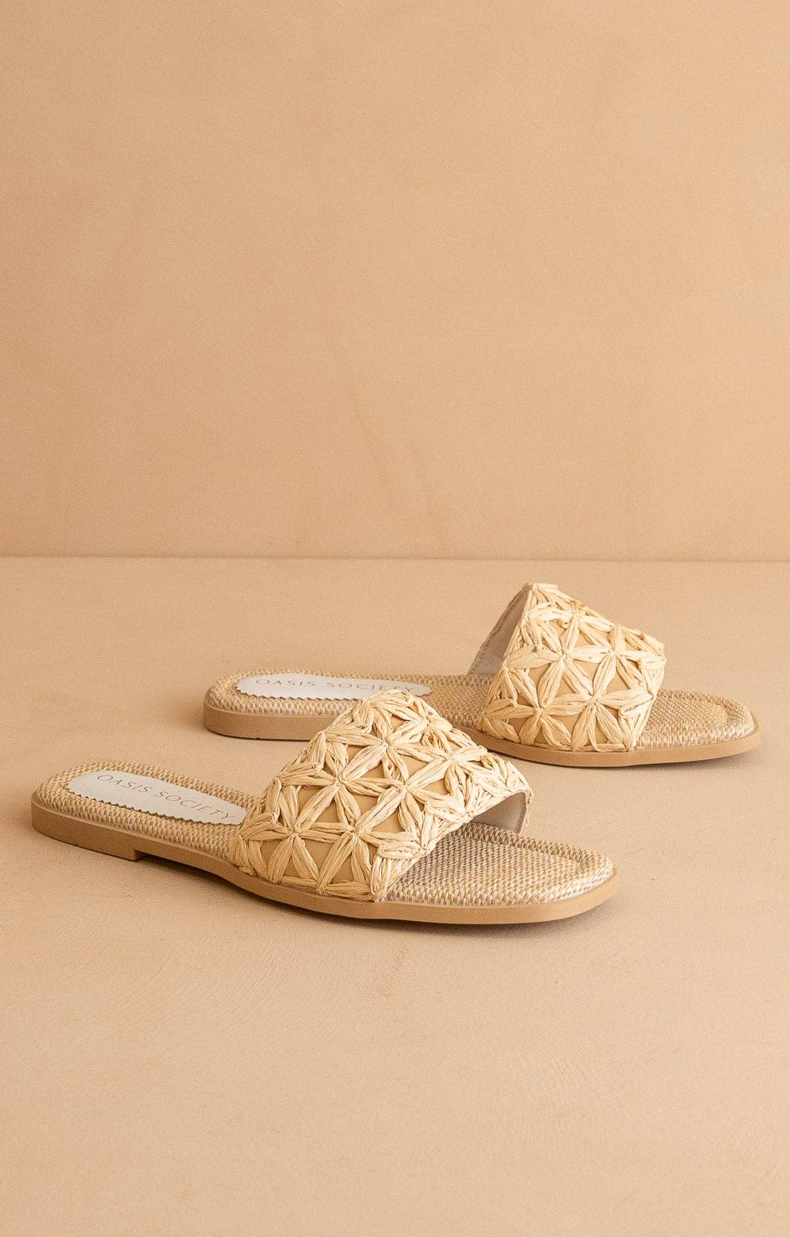 The Natasha | Natural Raffia Slide with Woven Basket Feature
