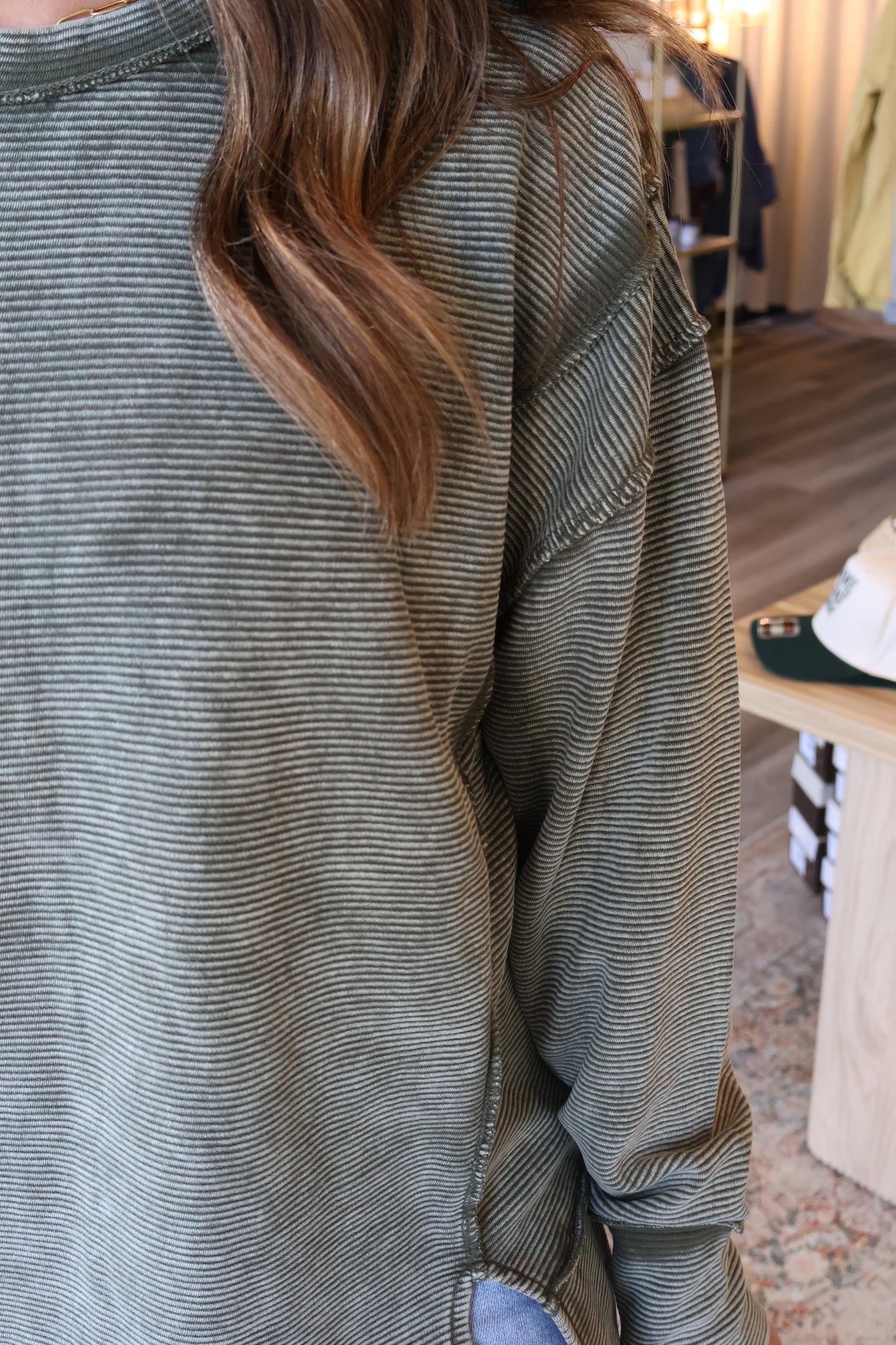 Raegan Exposed Hem Crew