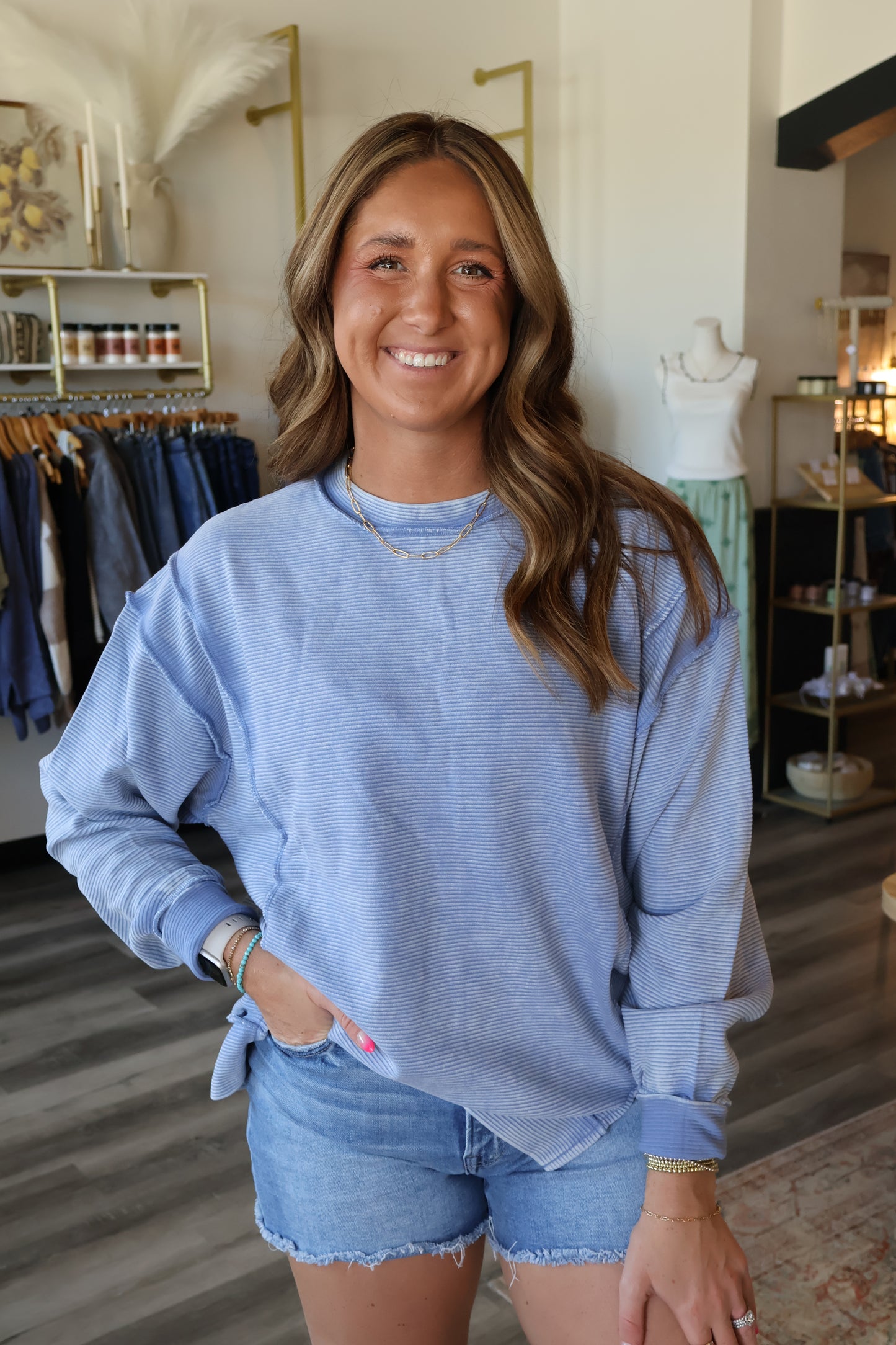 Raegan Exposed Hem Crew