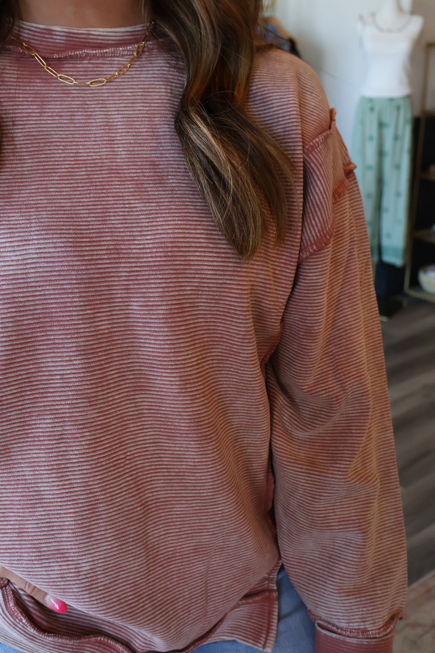 Raegan Exposed Hem Crew