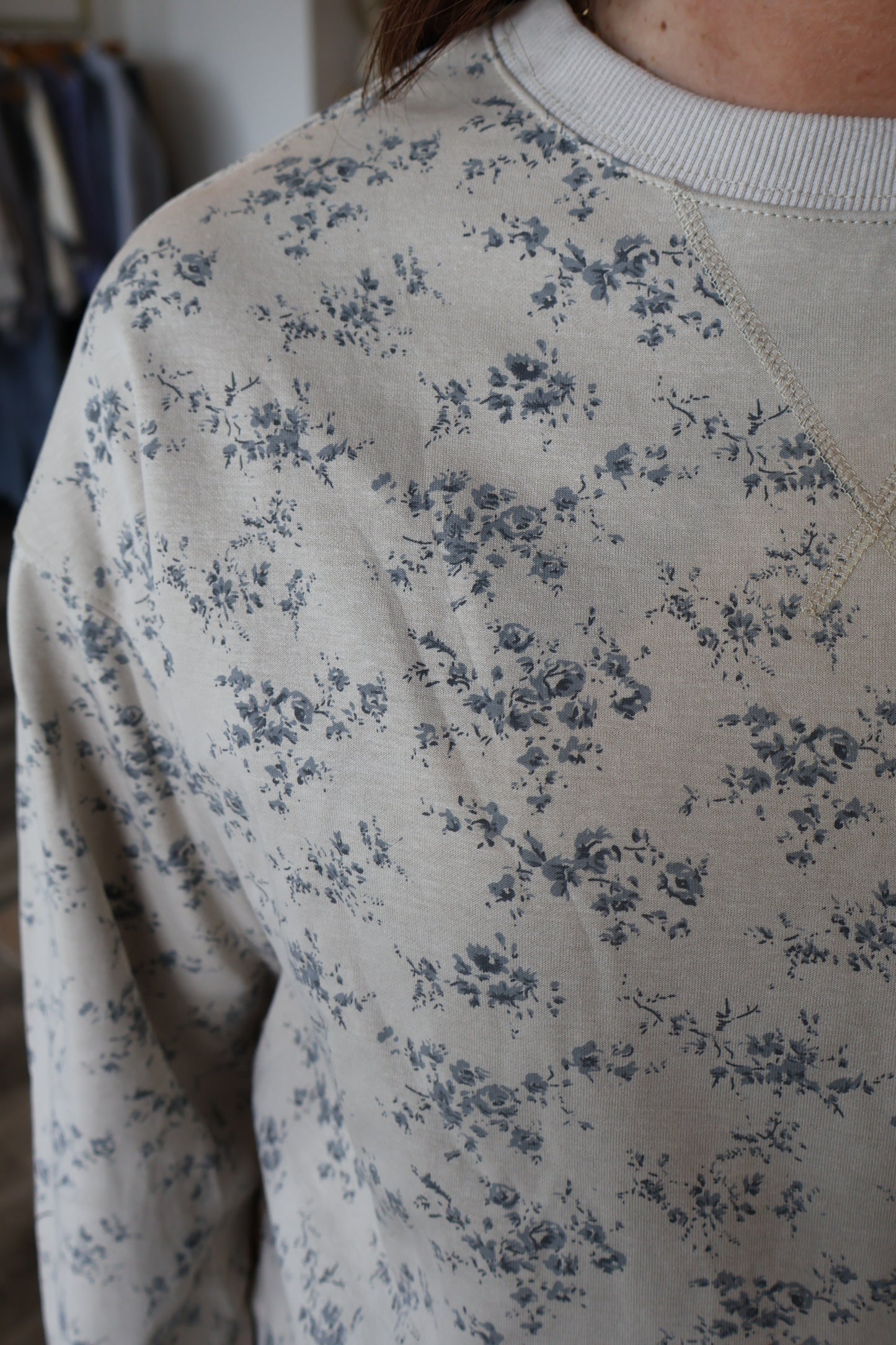 Courtney Vintage Floral Crewneck