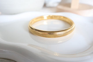 Small Ribbed Bangle