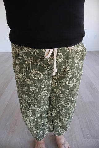 Sadie Floral Cropped Pant