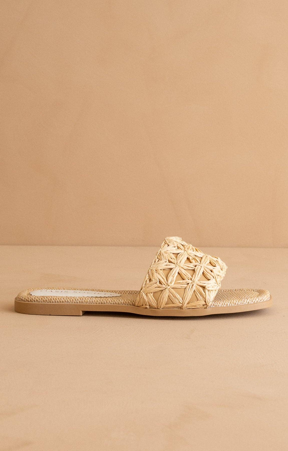 The Natasha | Natural Raffia Slide with Woven Basket Feature