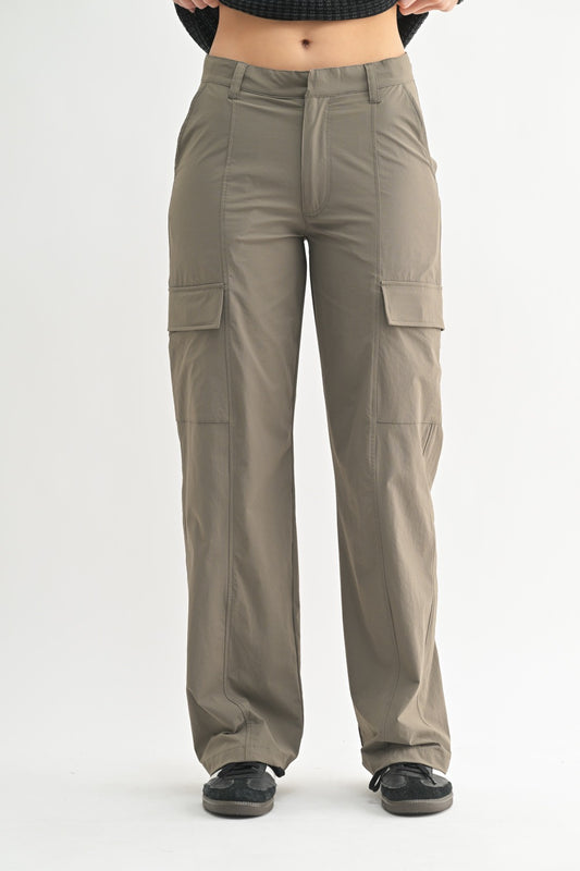 Noa Mid-Rise Wide Leg Cargo Pants